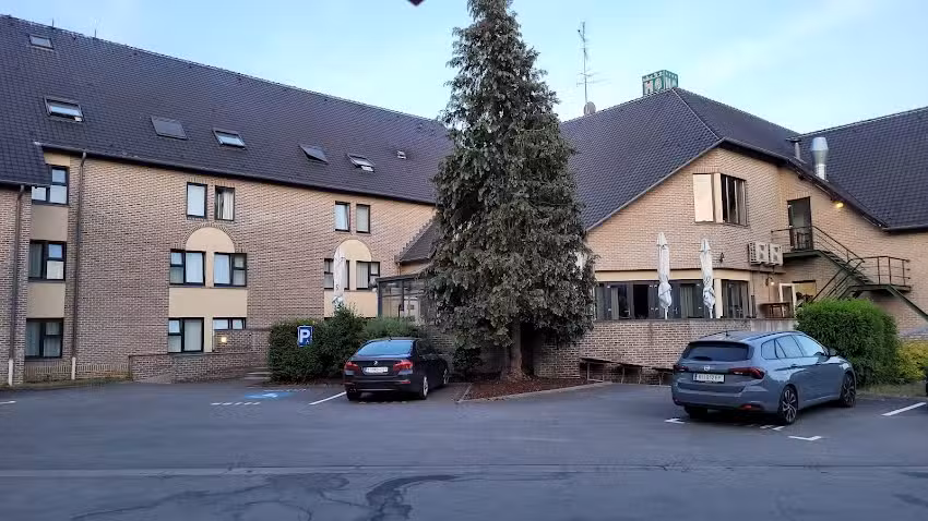 Hôtel-Restaurant Threeland SA